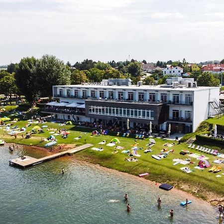 Neufeldersee Hotel & Restaurant Neufeld an der Leitha Exteriör bild